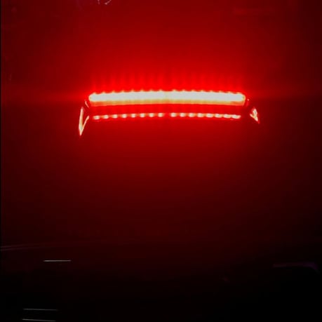 Custom Dynamics Tour-Pak LED-dekselverlichting – zwart, rode lens – miniatuur 4
